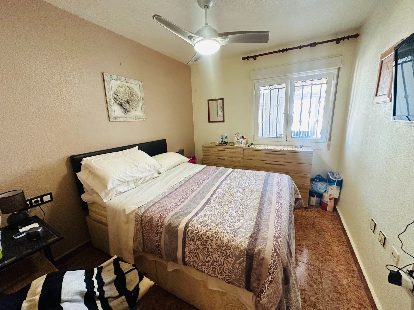 Master bedroom in apartment for sale in Orihuela