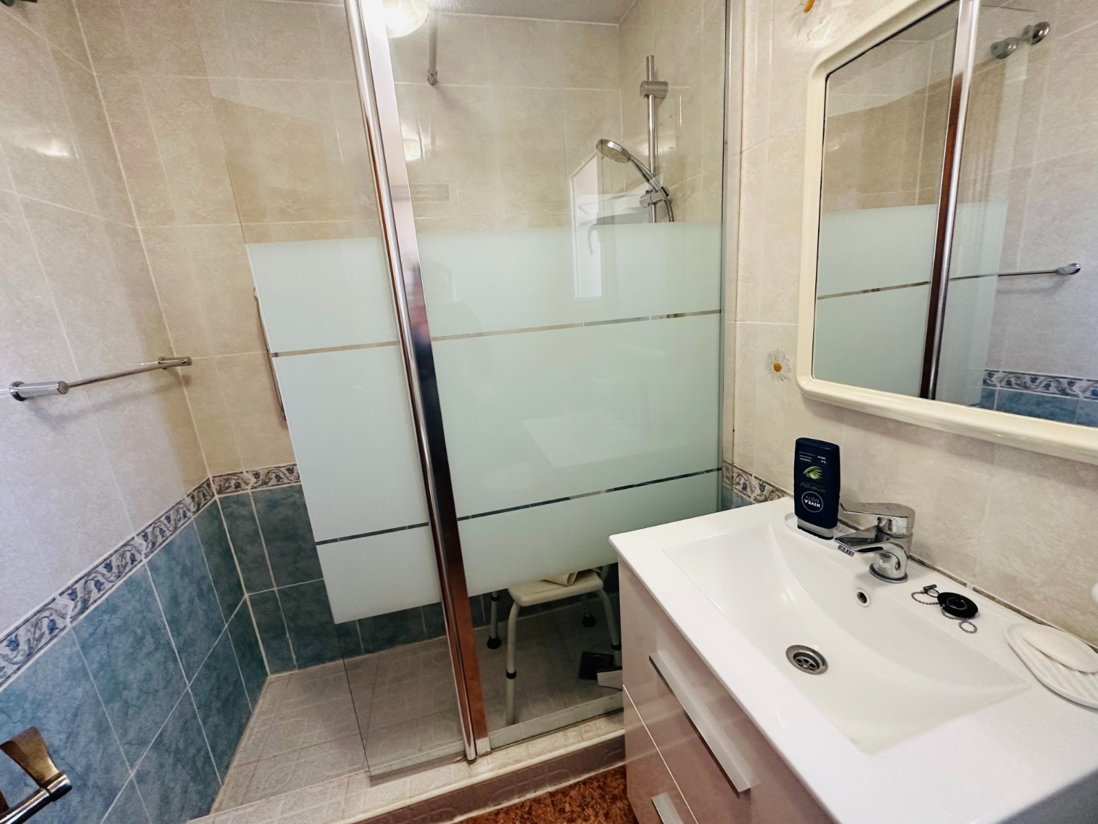 Bathroom in apartment for sale in Orihuela