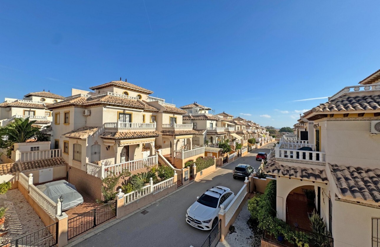 Terrace in bungalow for sale in Lomas de Caboroig
