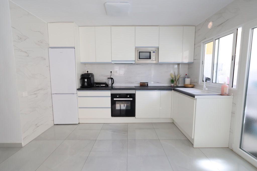 Terrace in apartment for sale in Torrevieja