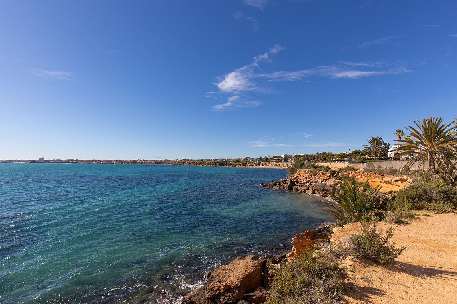 Master bedroom in apartment for sale in Torrevieja