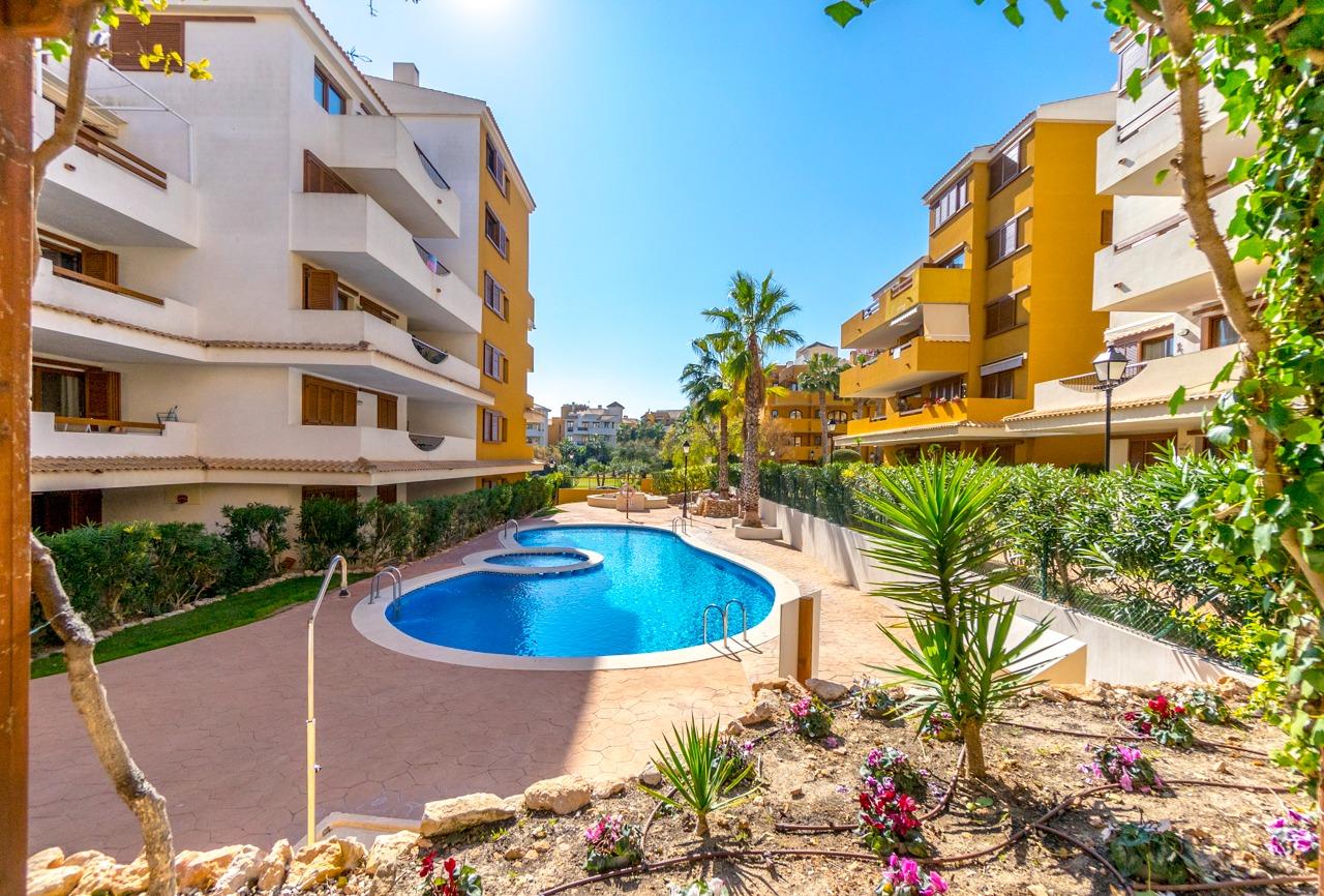 Pool area in apartment for sale in Torrevieja
