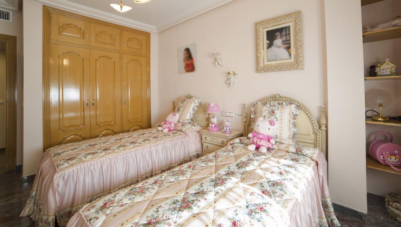 Exterior view in terraced for sale in Los Alcazares