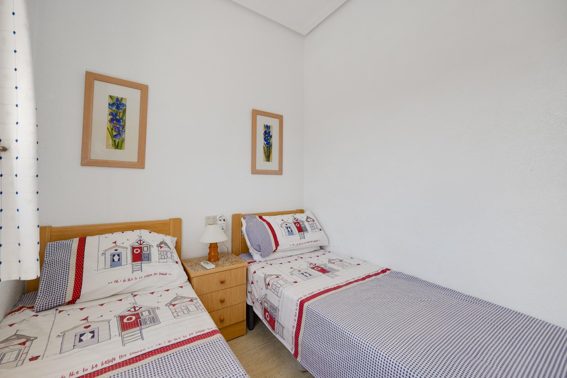 Garden in bungalow for sale in Torrevieja