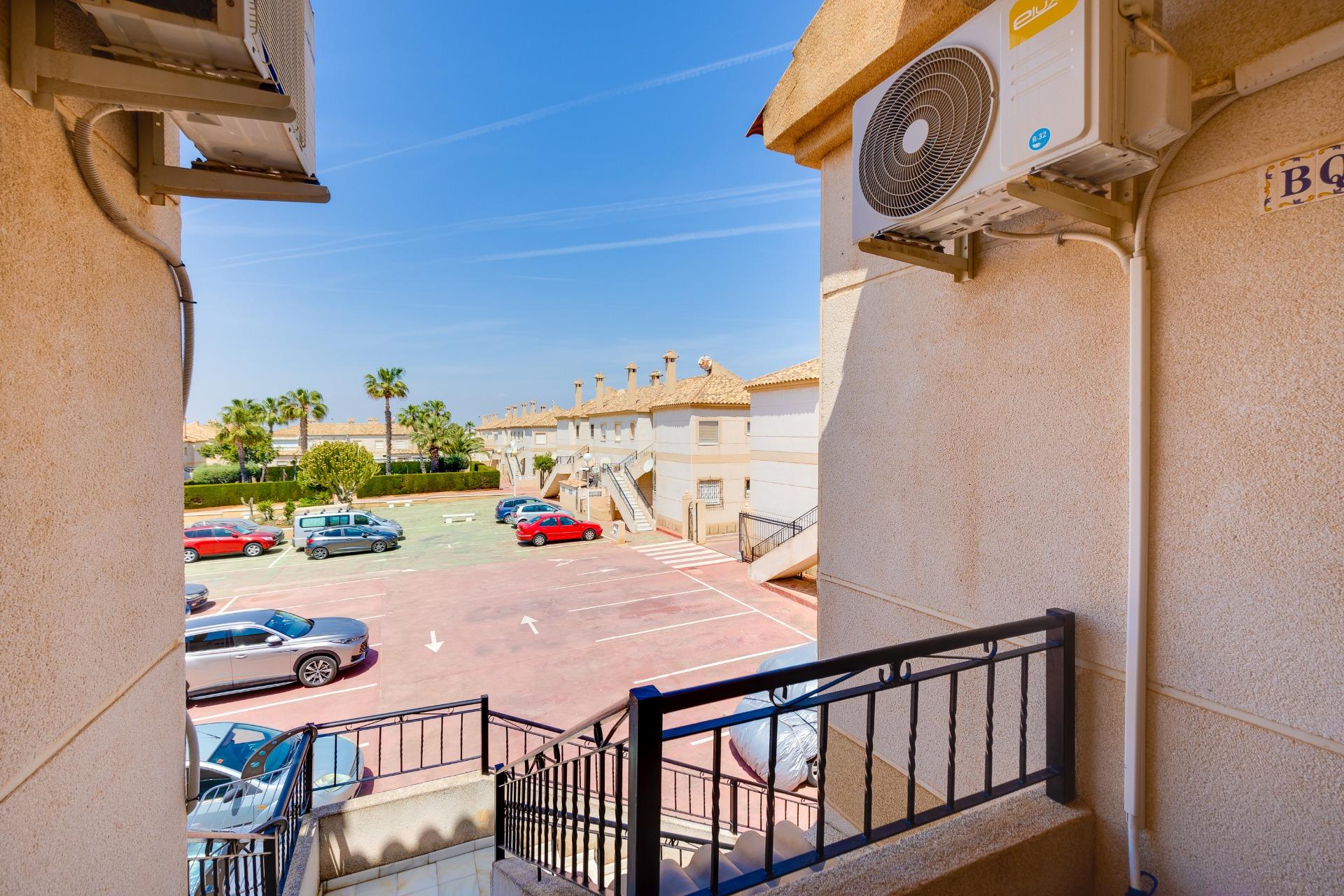 Bedroom in bungalow for sale in Torrevieja