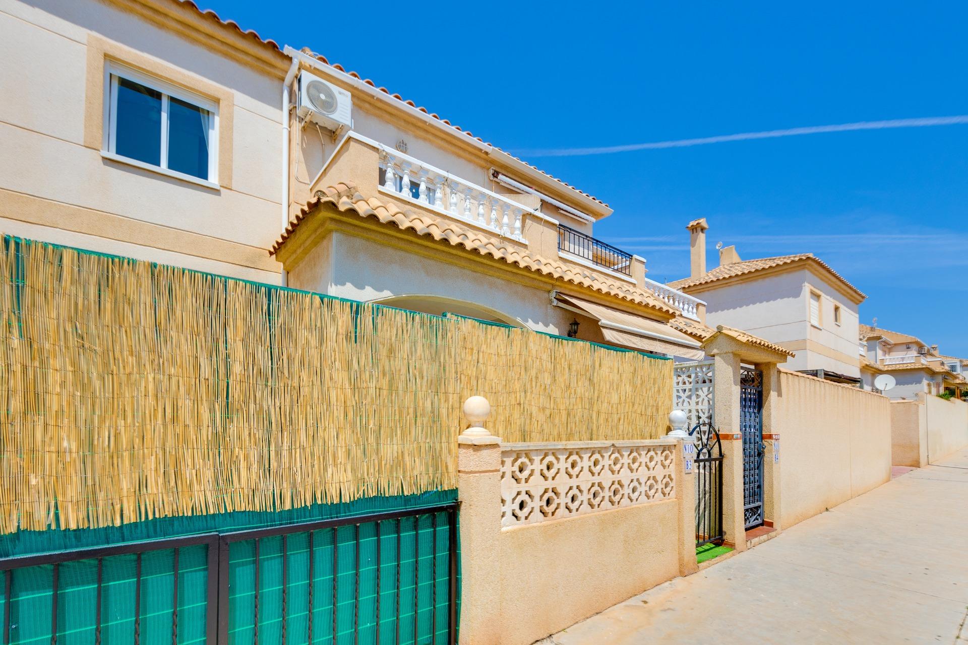 Exterior view in bungalow for sale in Torrevieja