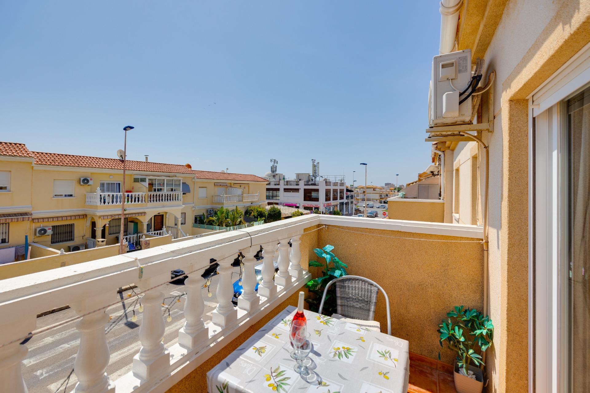 Bedroom in bungalow for sale in Torrevieja