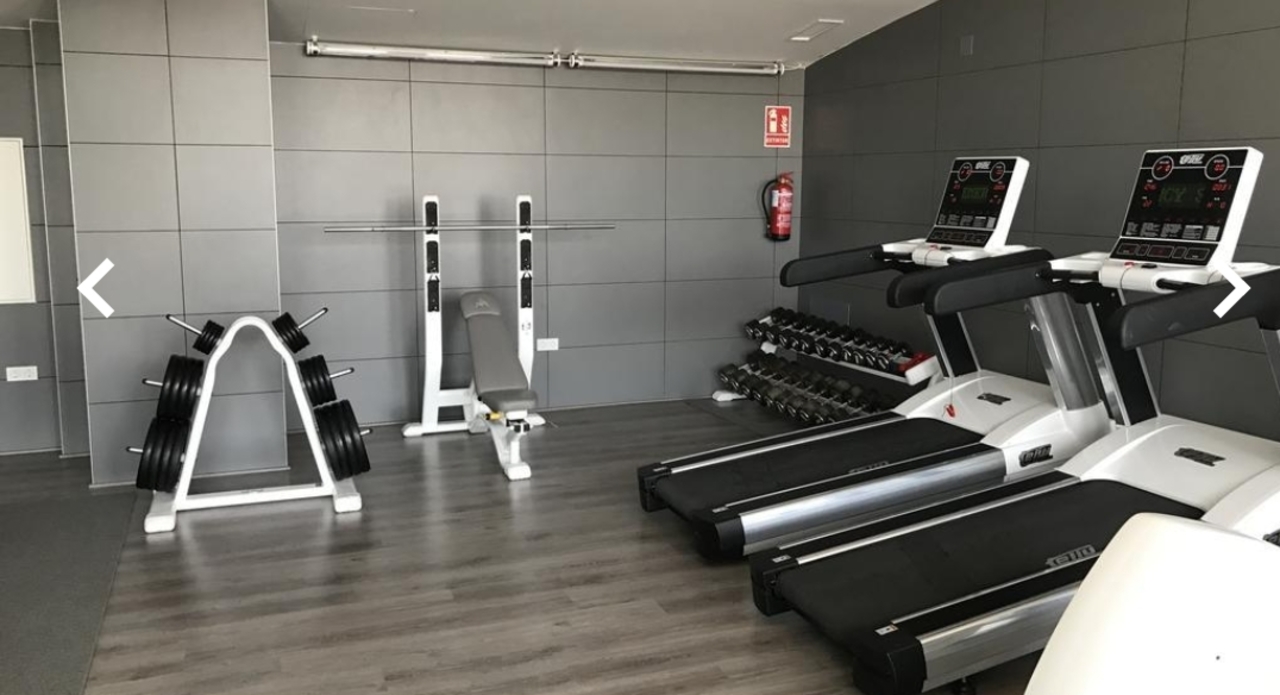 Bedroom in apartment for sale in Los Dolses