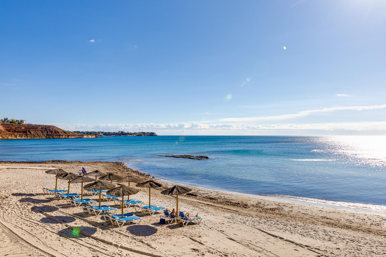 Garden in penthouse for sale in Orihuela Costa