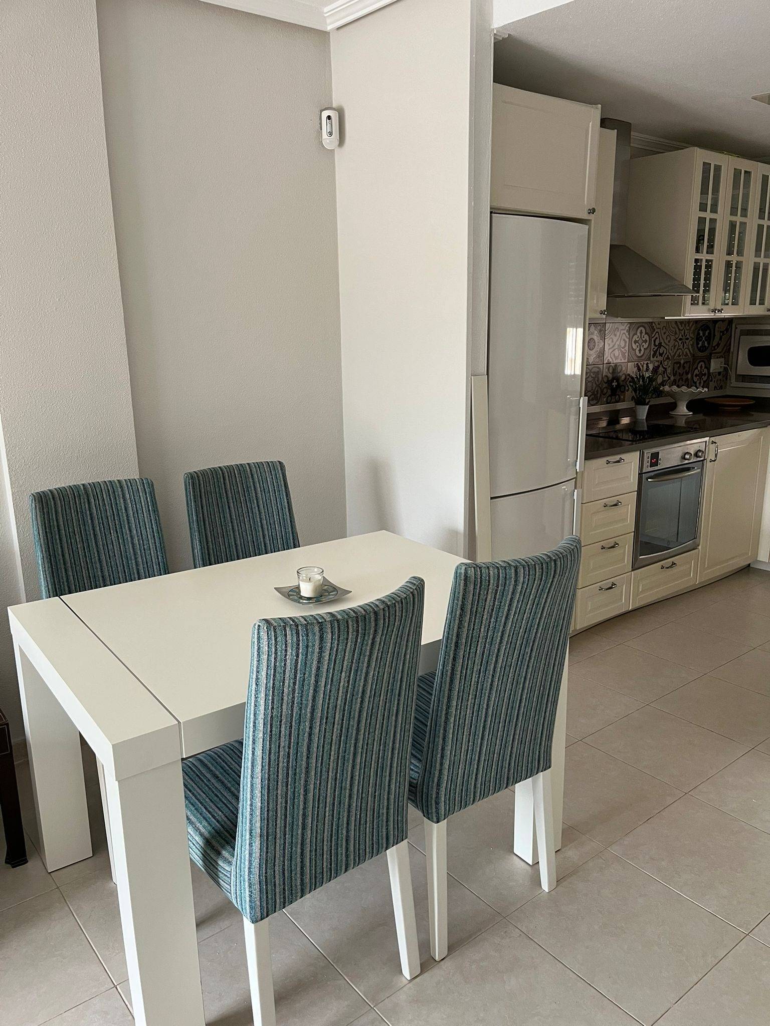 Bedroom in apartment for sale in Los Alcazares
