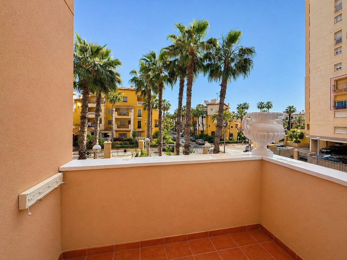 Master bedroom in apartment for sale in Torrevieja