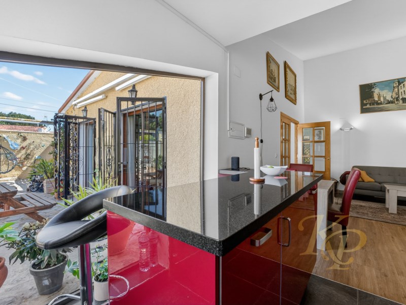 Master bedroom in villa for sale in Torrevieja