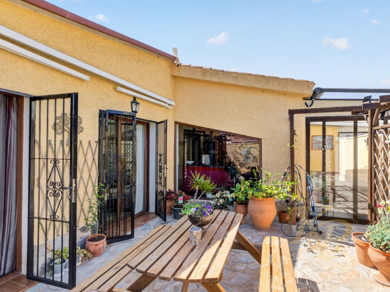 Vila Exclusiva com Ambiente de Resort em Torrevieja