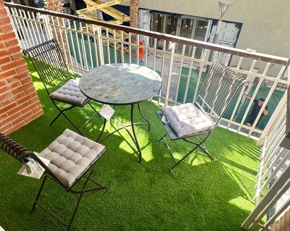 Terrace in apartment for sale in Torrevieja