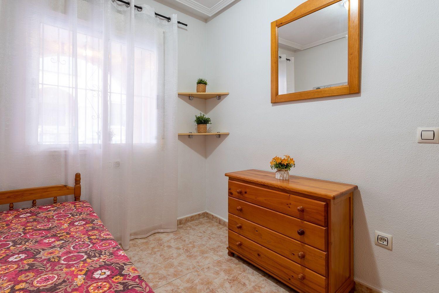 Garden in bungalow for sale in Orihuela Costa