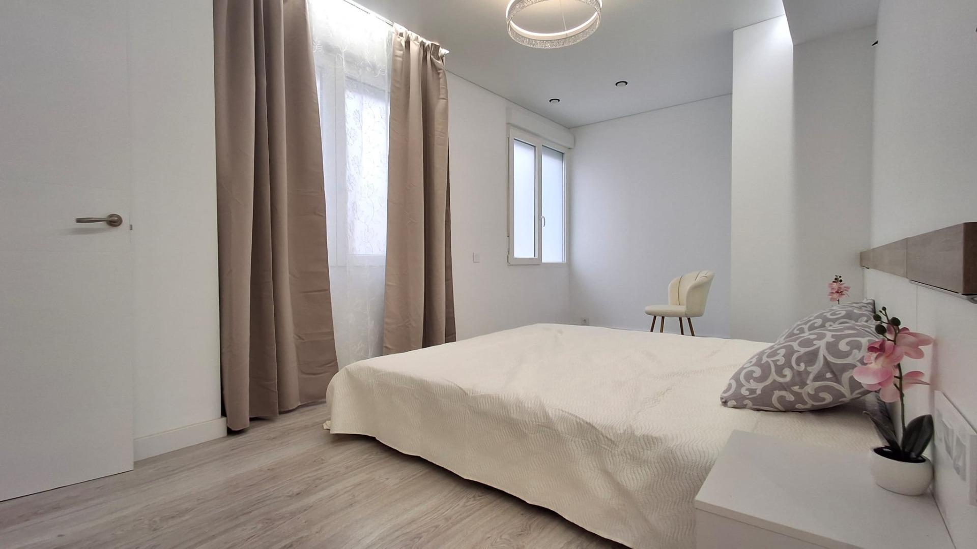 Bathroom in apartment for sale in Torrevieja
