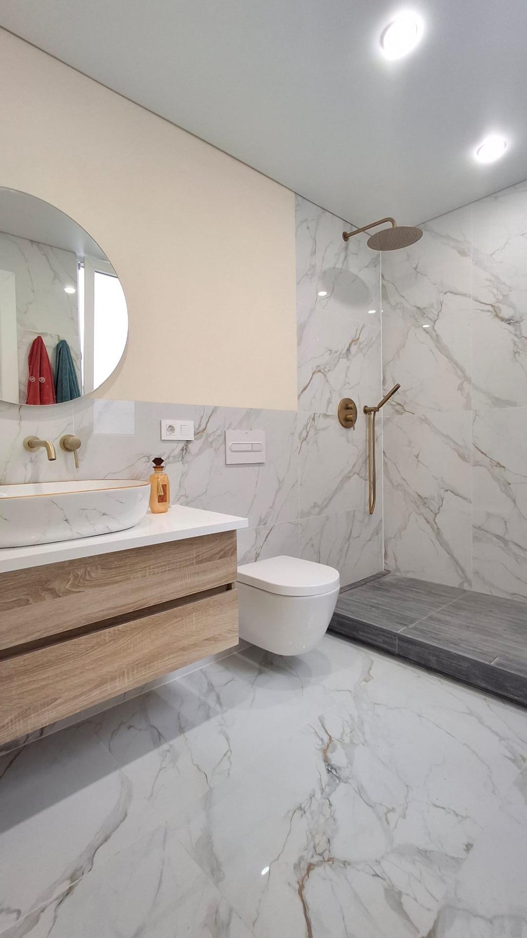 Bedroom in apartment for sale in Torrevieja