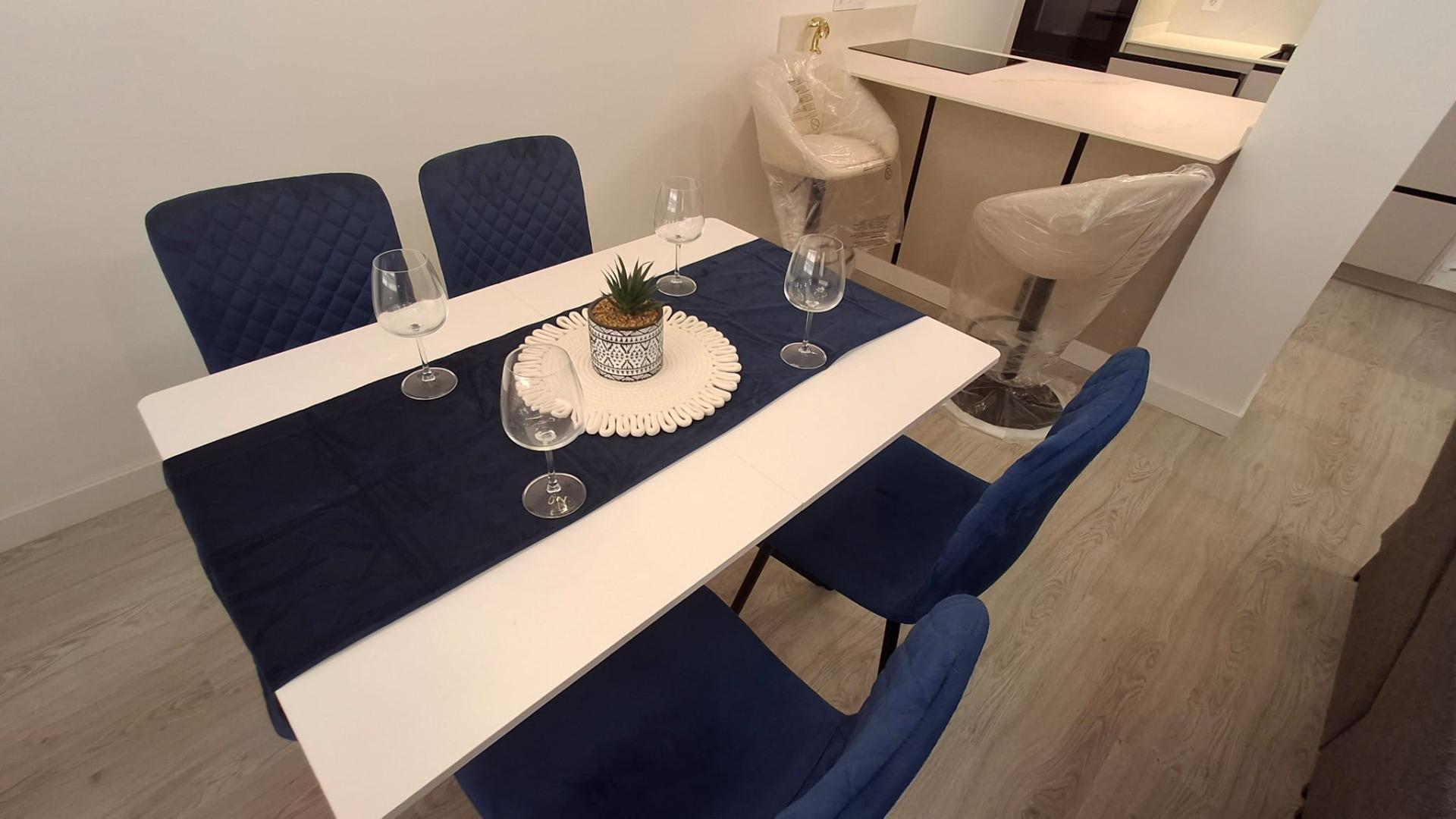 Bedroom in apartment for sale in Torrevieja