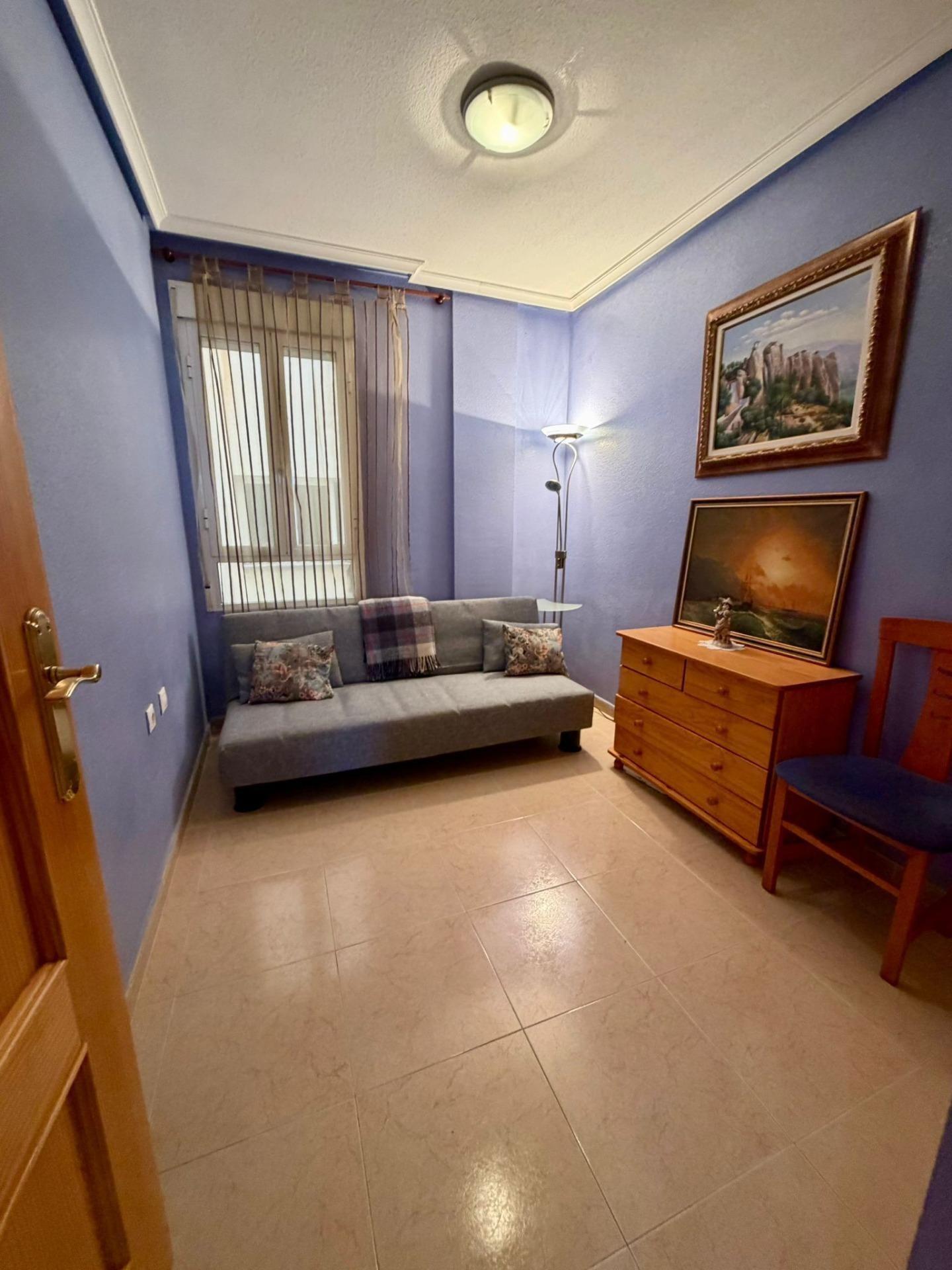 Master bedroom in villa for sale in Torrevieja