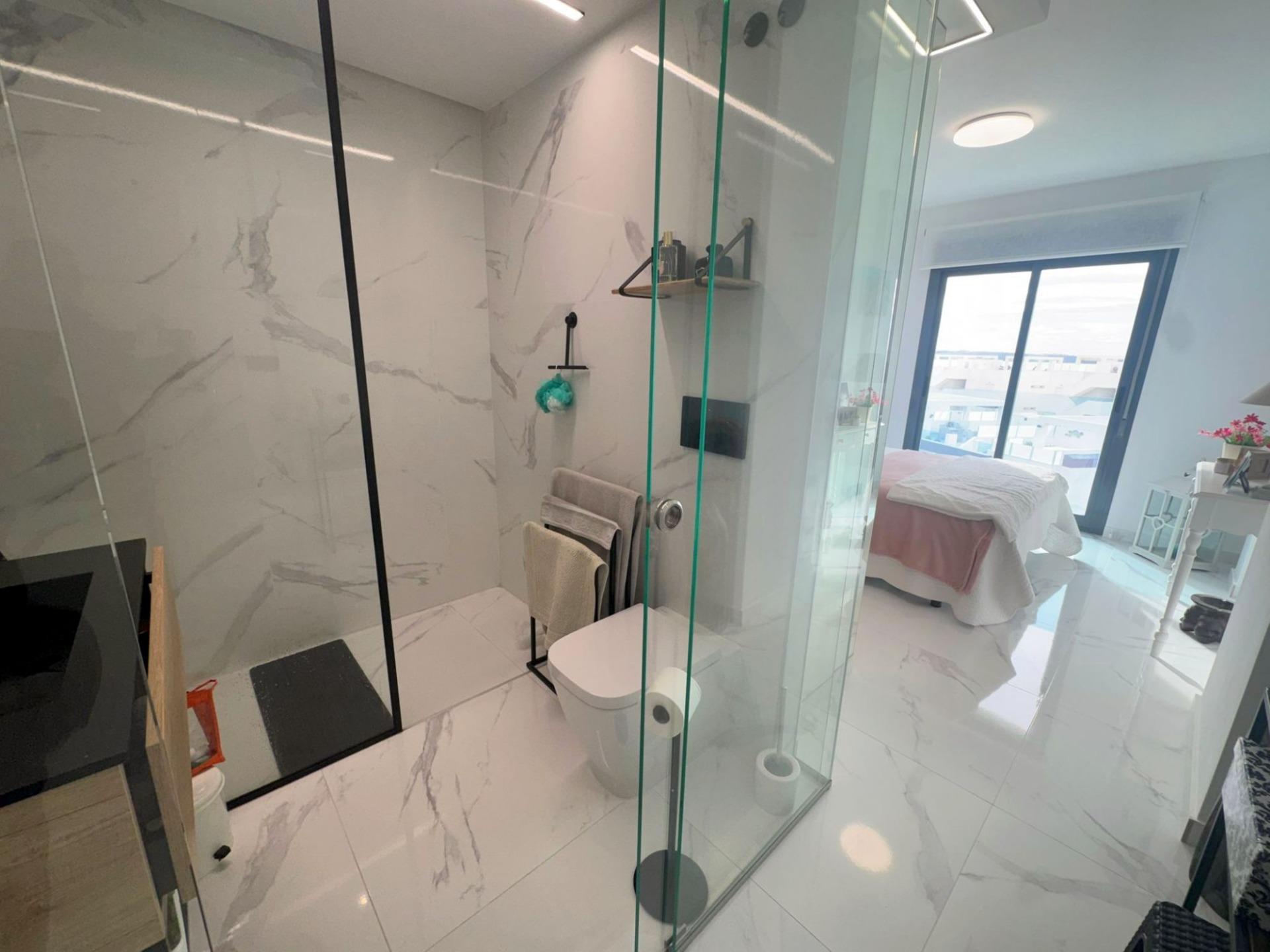 Kitchen in bungalow for sale in Guardamar del Segura