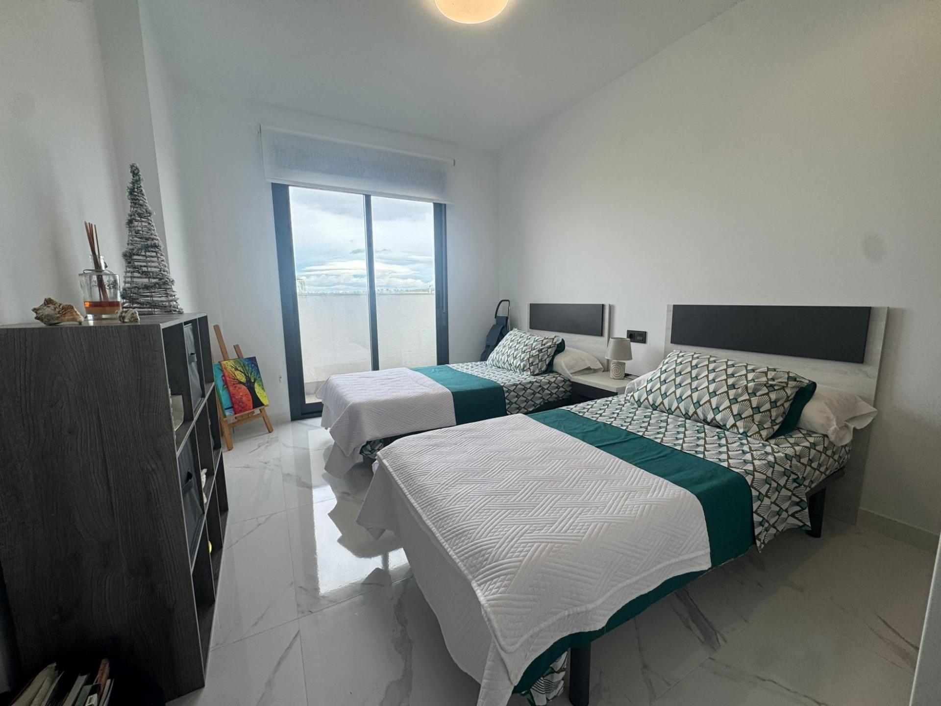 Bathroom in bungalow for sale in Guardamar del Segura
