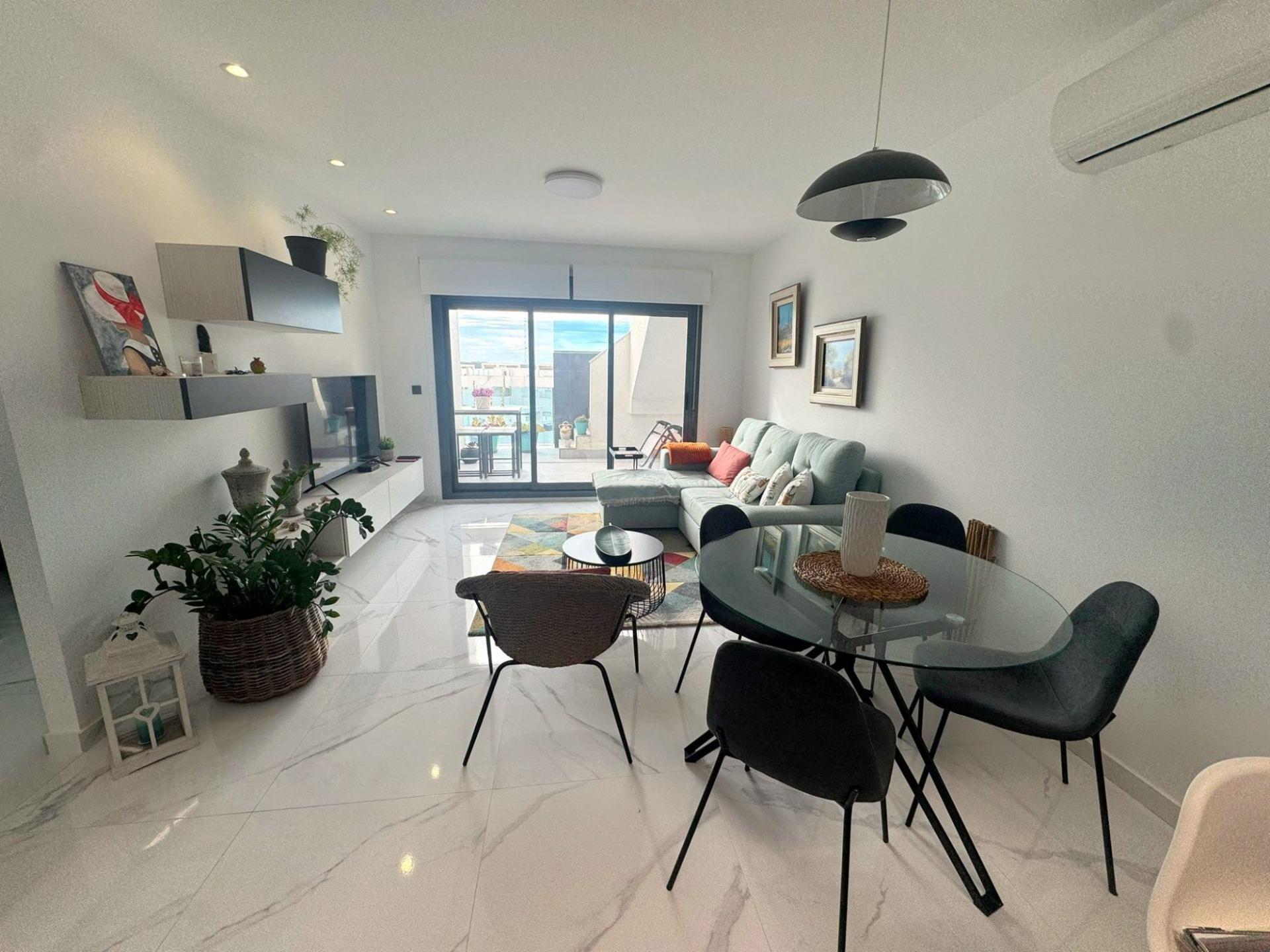 Terrace in bungalow for sale in Guardamar del Segura