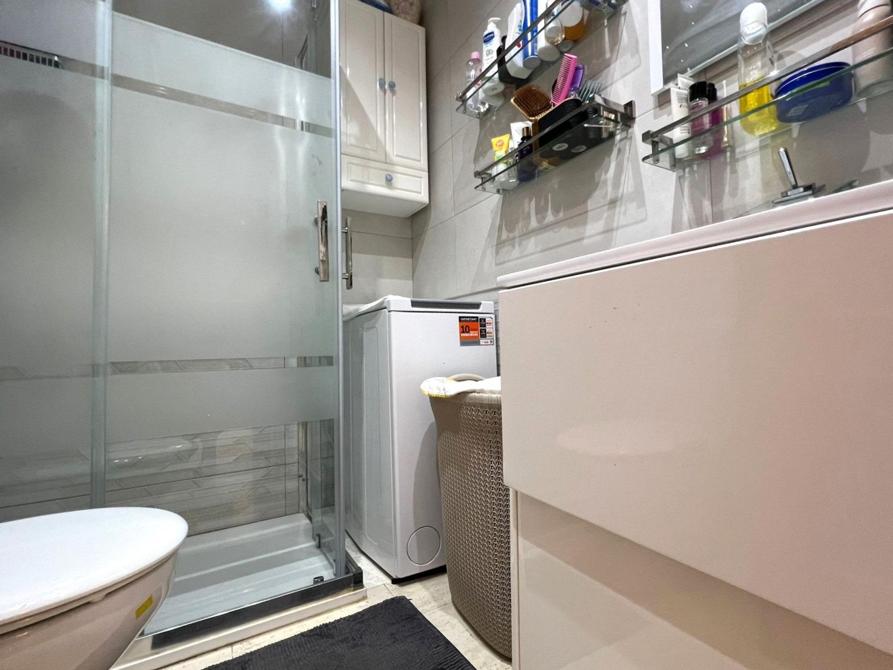 Bedroom in bungalow for sale in Torrevieja