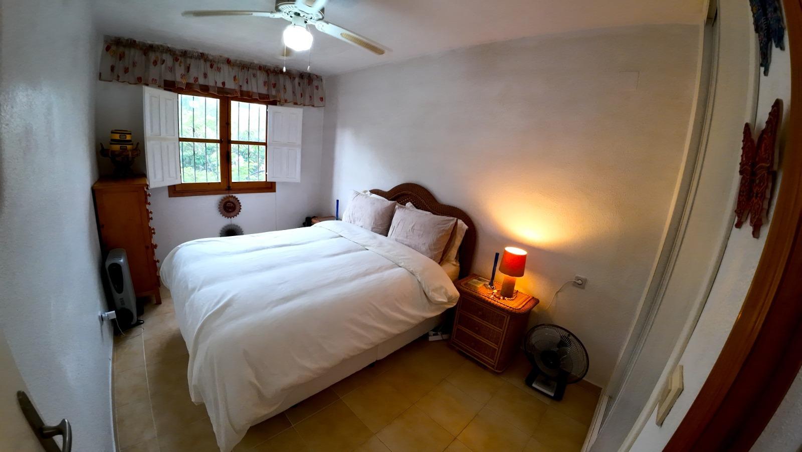 Bedroom in bungalow for sale in Torrevieja