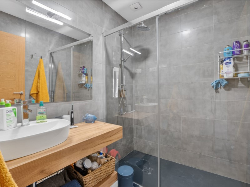 Bedroom in villa for sale in Torrevieja
