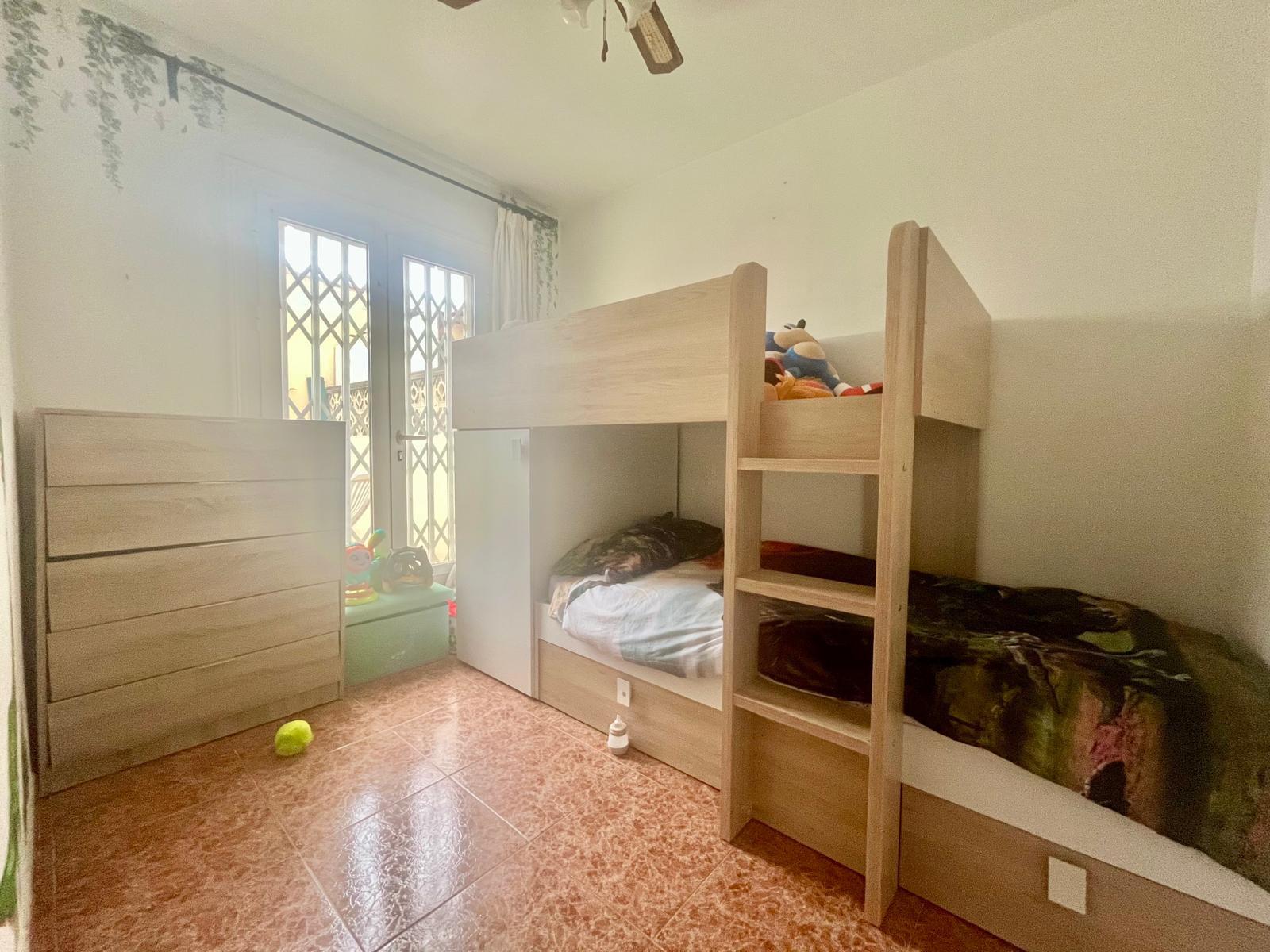 Master bedroom in bungalow for sale in Torrevieja
