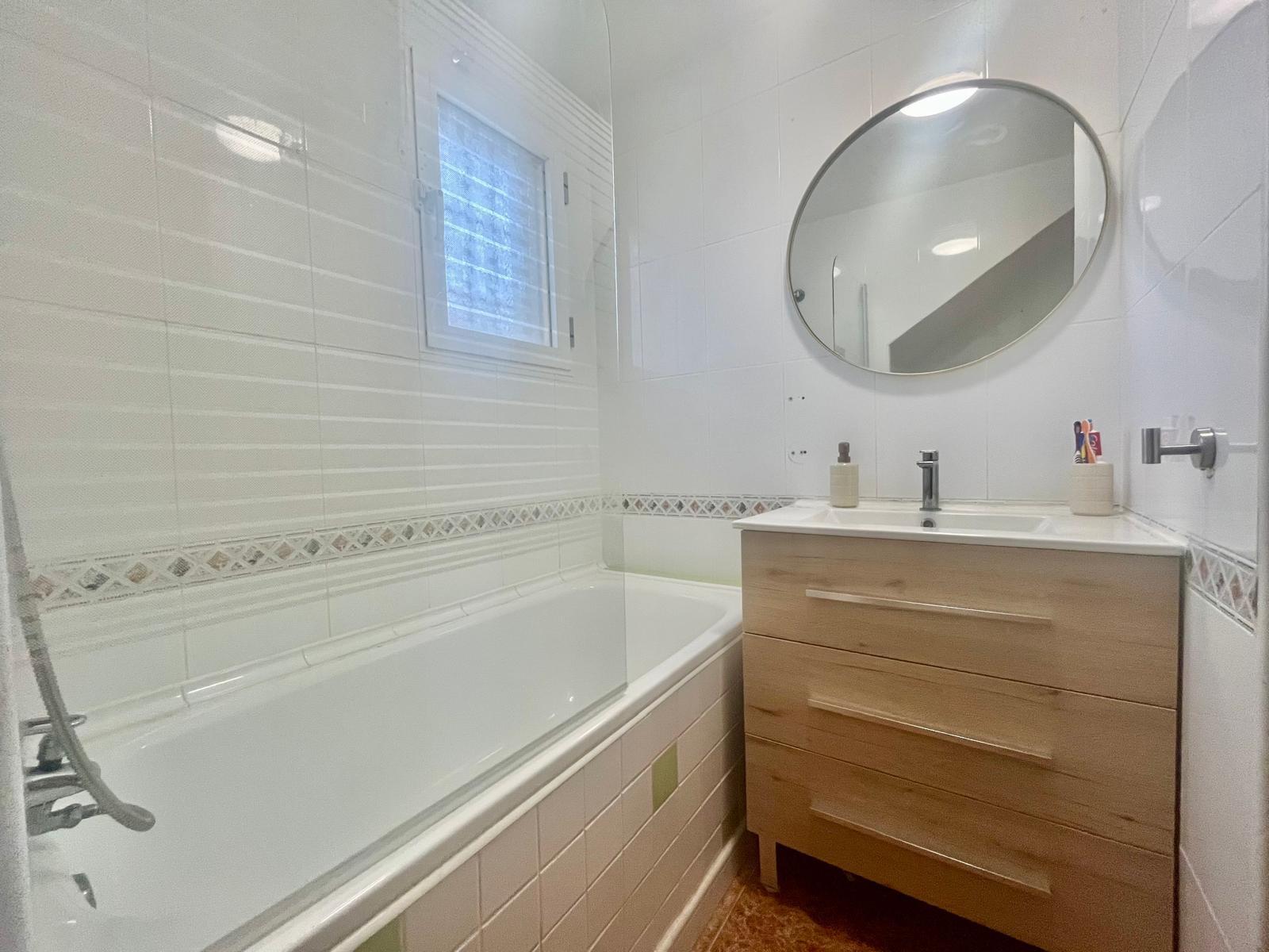Bathroom in bungalow for sale in Torrevieja