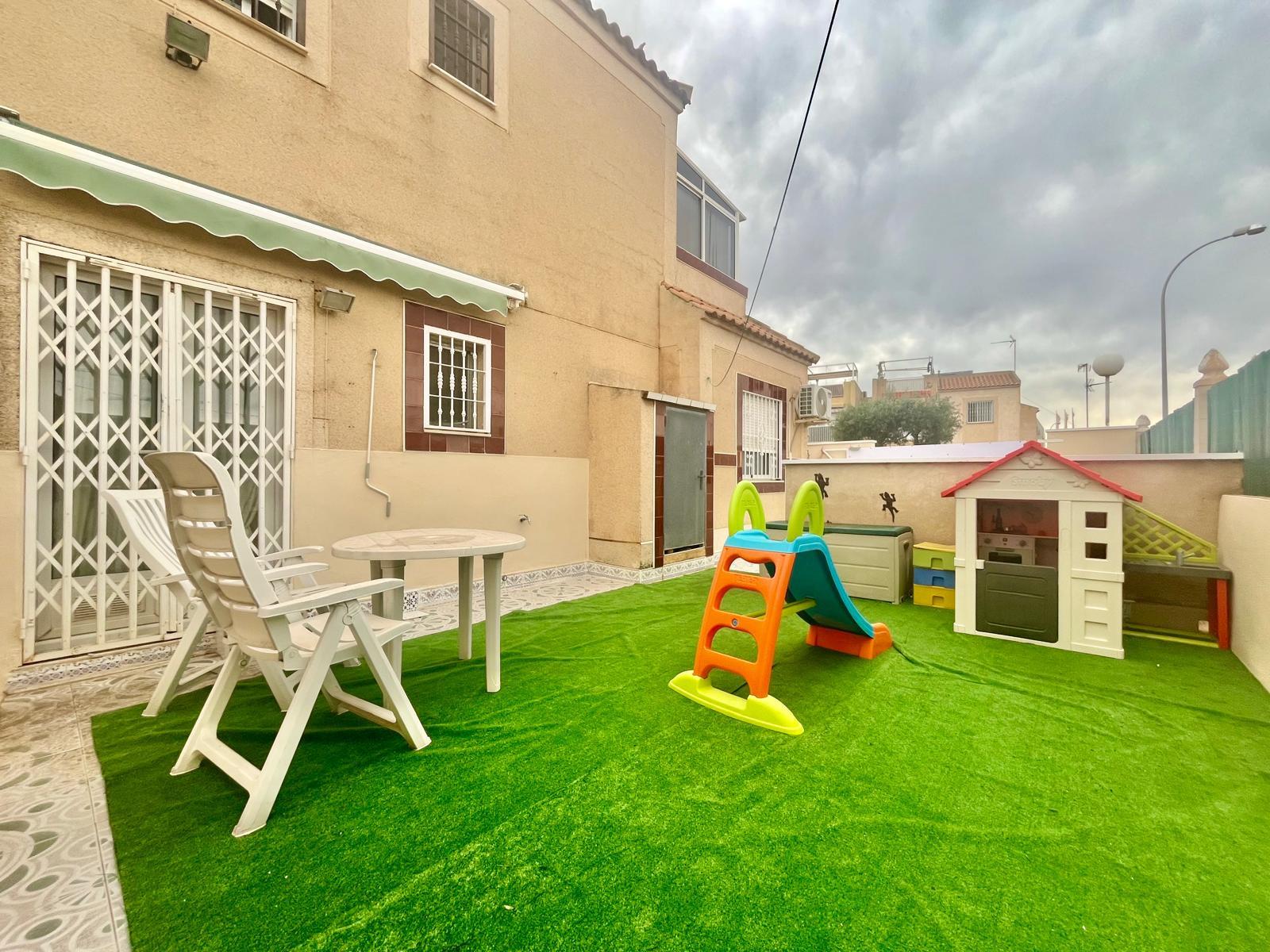 Terrace in bungalow for sale in Torrevieja