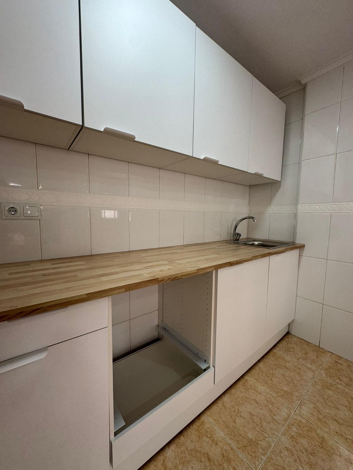 Master bedroom in apartment for sale in Torrevieja