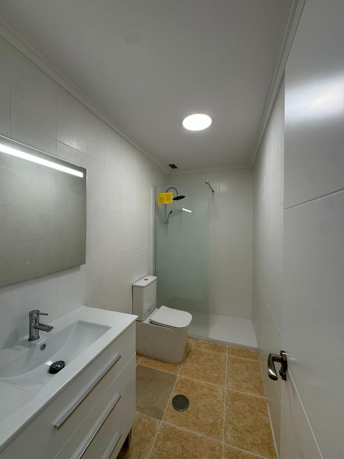 This is an excellent opportunity to purchase an elegant, fully renovated property situated just 450 metres from the renowned Playa del Cura, one of the most sought-after and highly regarded areas of Torrevieja