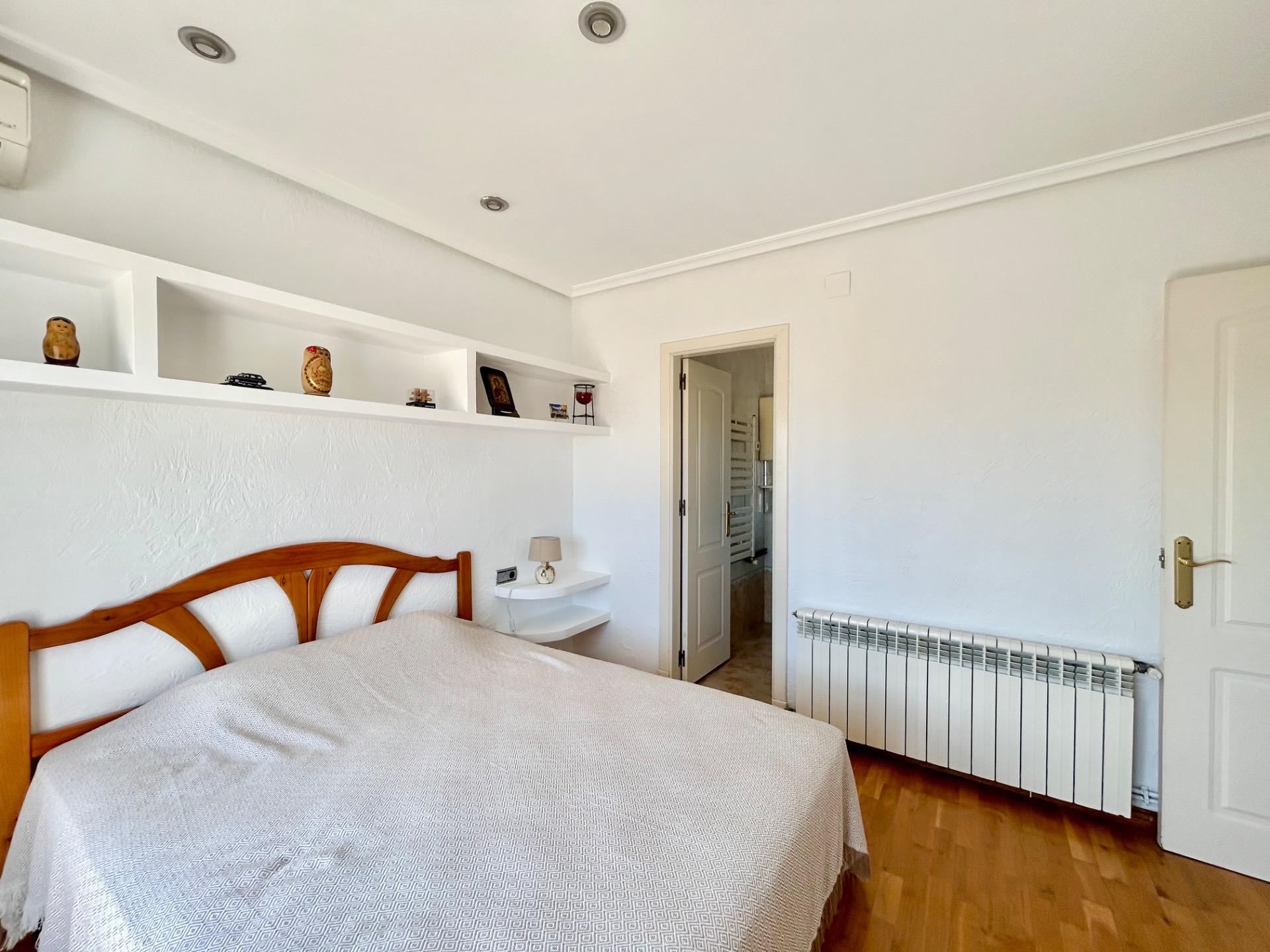Bathroom in villa for sale in Torrevieja