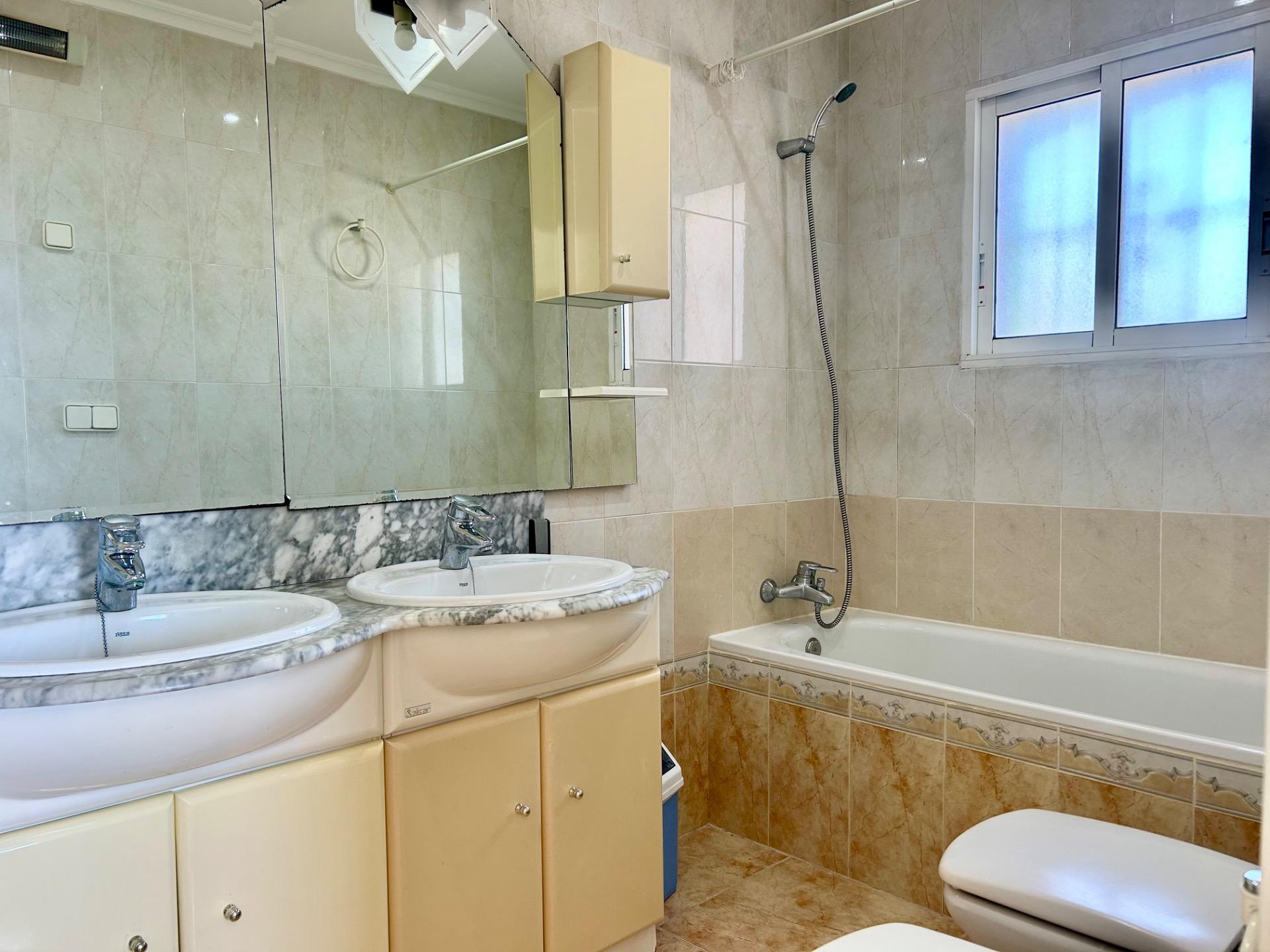 Garden in villa for sale in Torrevieja