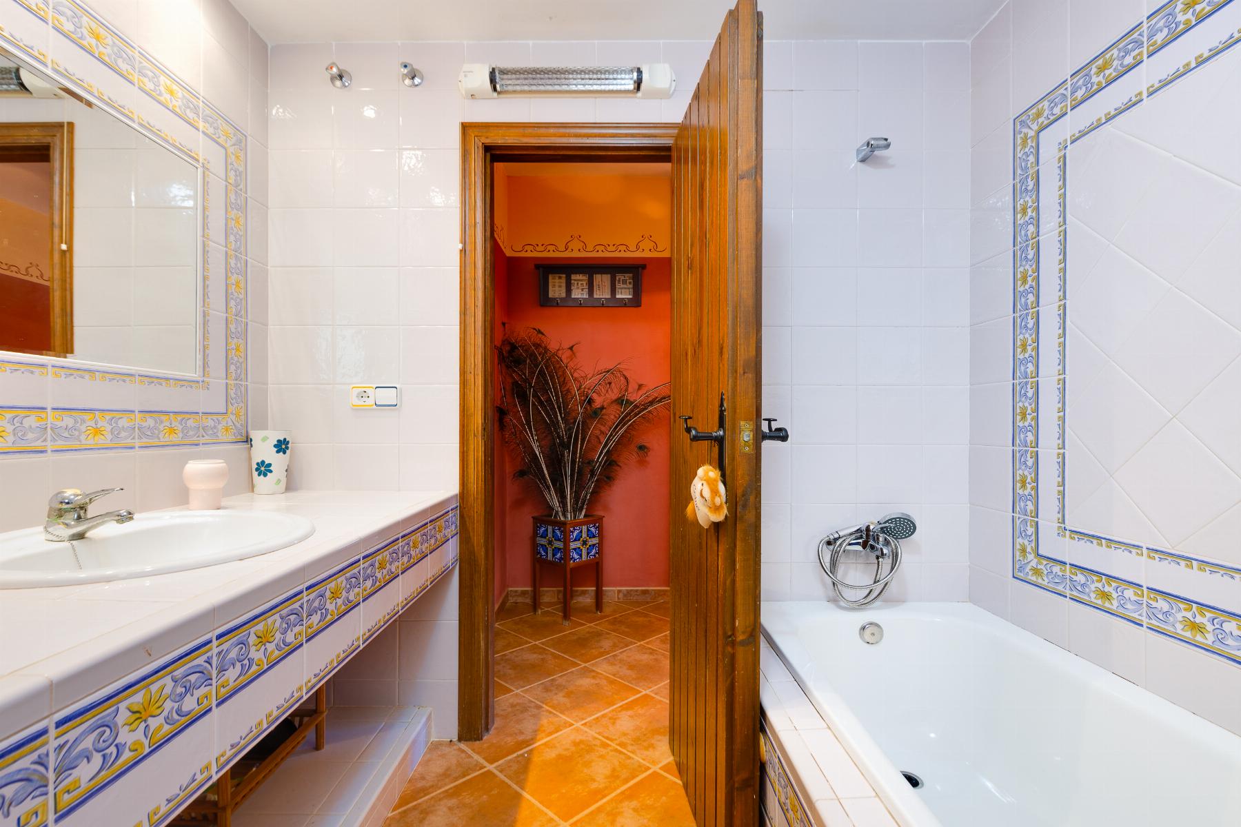 Exterior view in villa for sale in San Miguel de Salinas