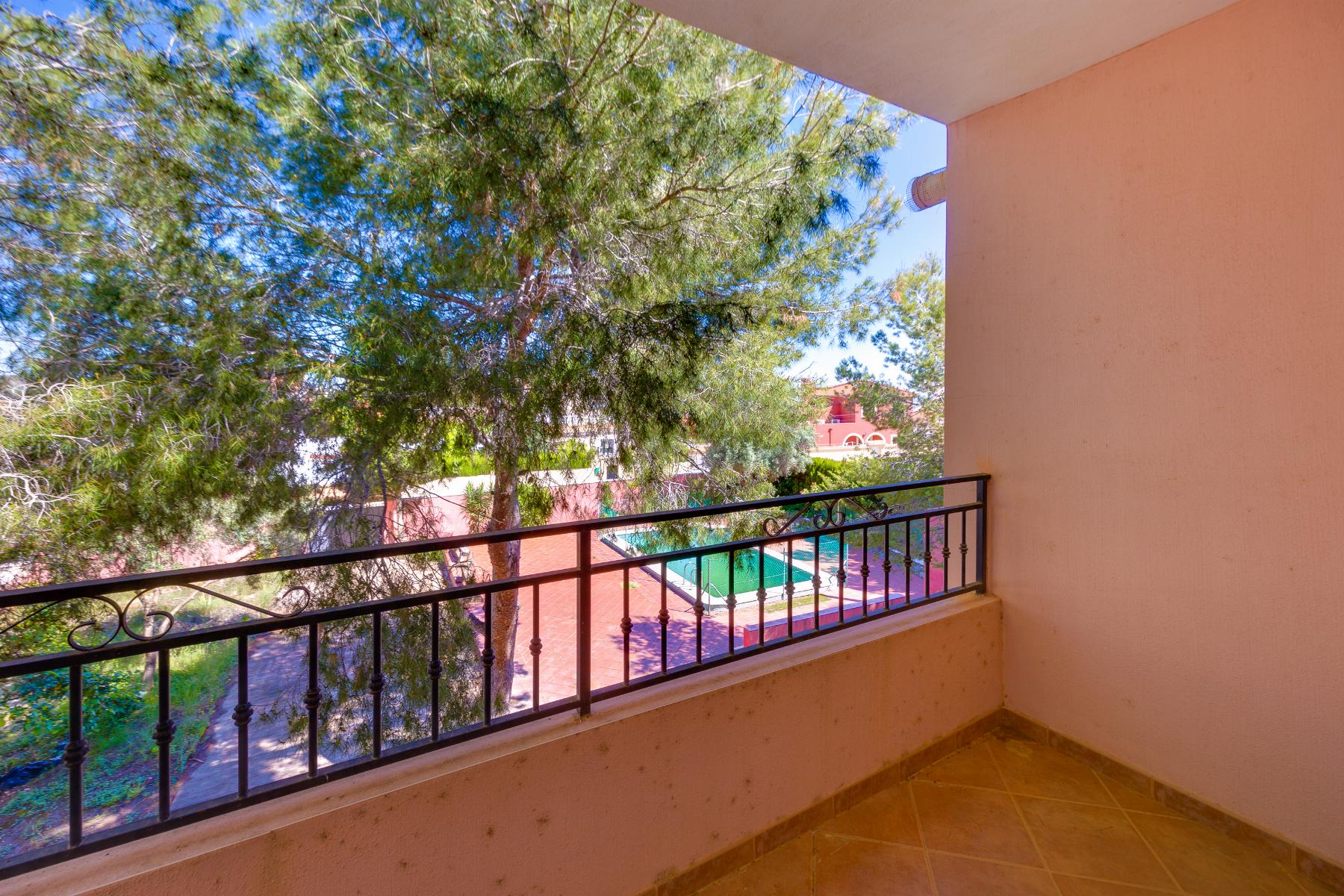 Master bedroom in villa for sale in San Miguel de Salinas