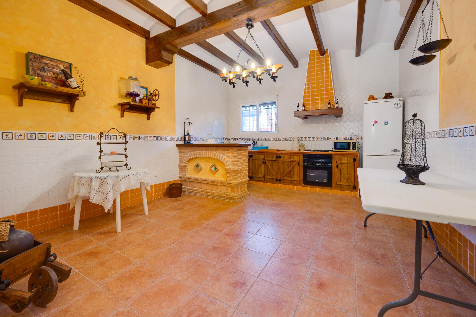 Garden in villa for sale in San Miguel de Salinas