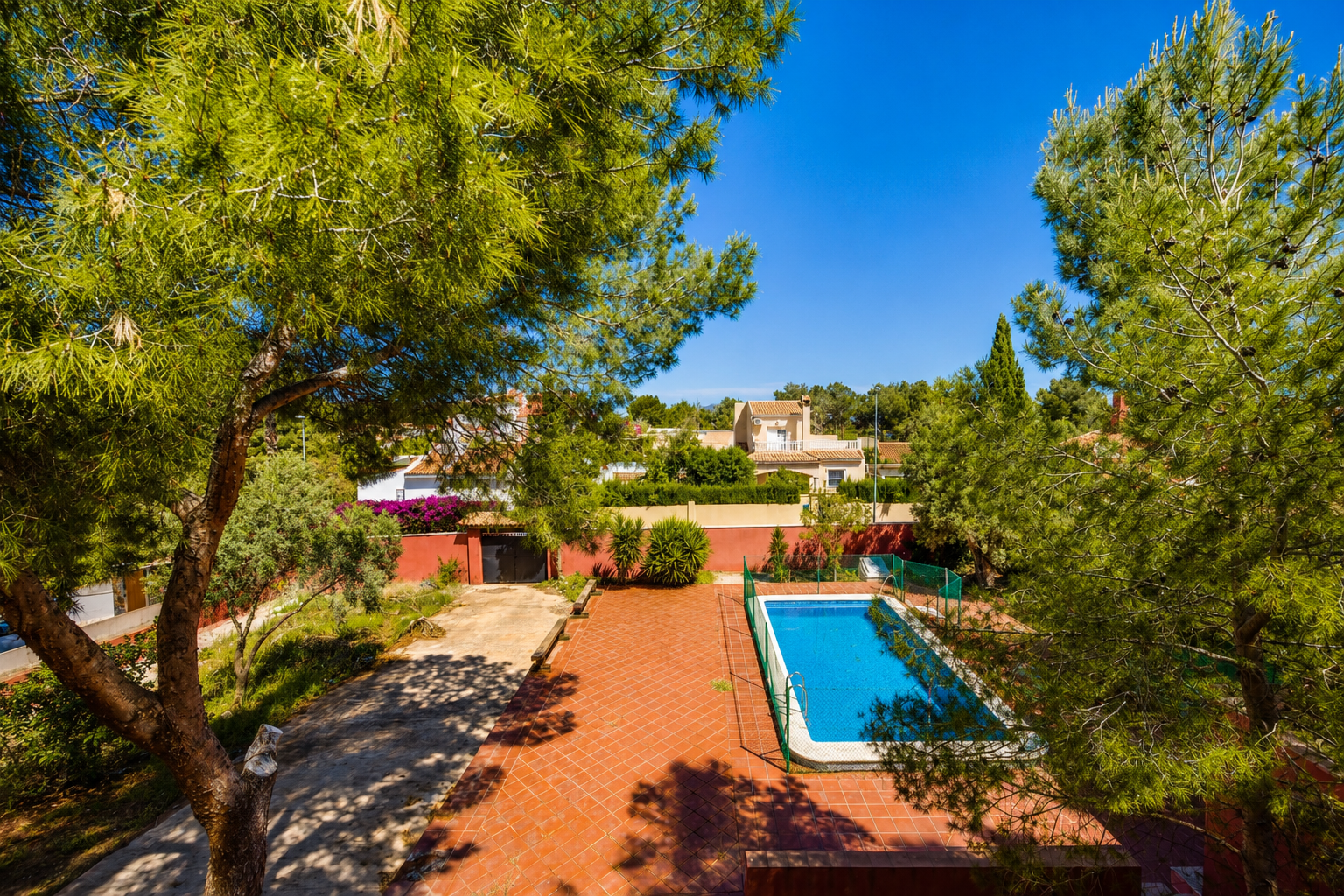 Exklusive mediterrane Luxusvilla in San Miguel de Salinas – Privatsphäre, Licht und Weitblick an der Costa Blanca