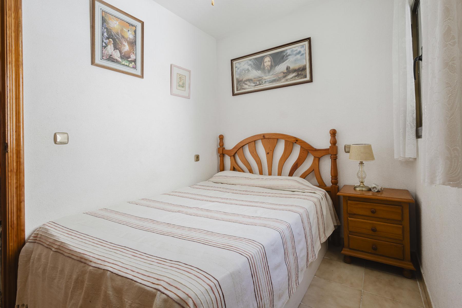 Master bedroom in penthouse for sale in Torrevieja
