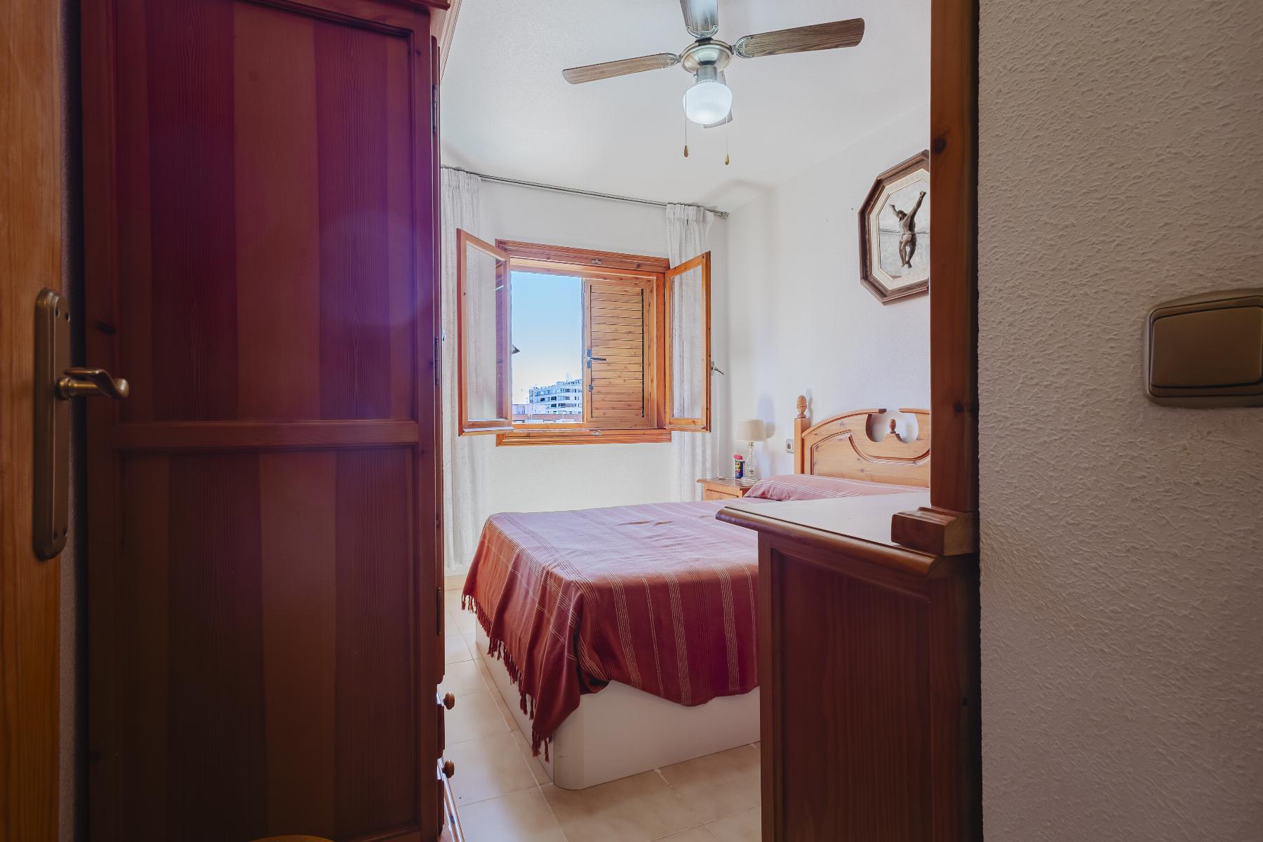 Bedroom in penthouse for sale in Torrevieja