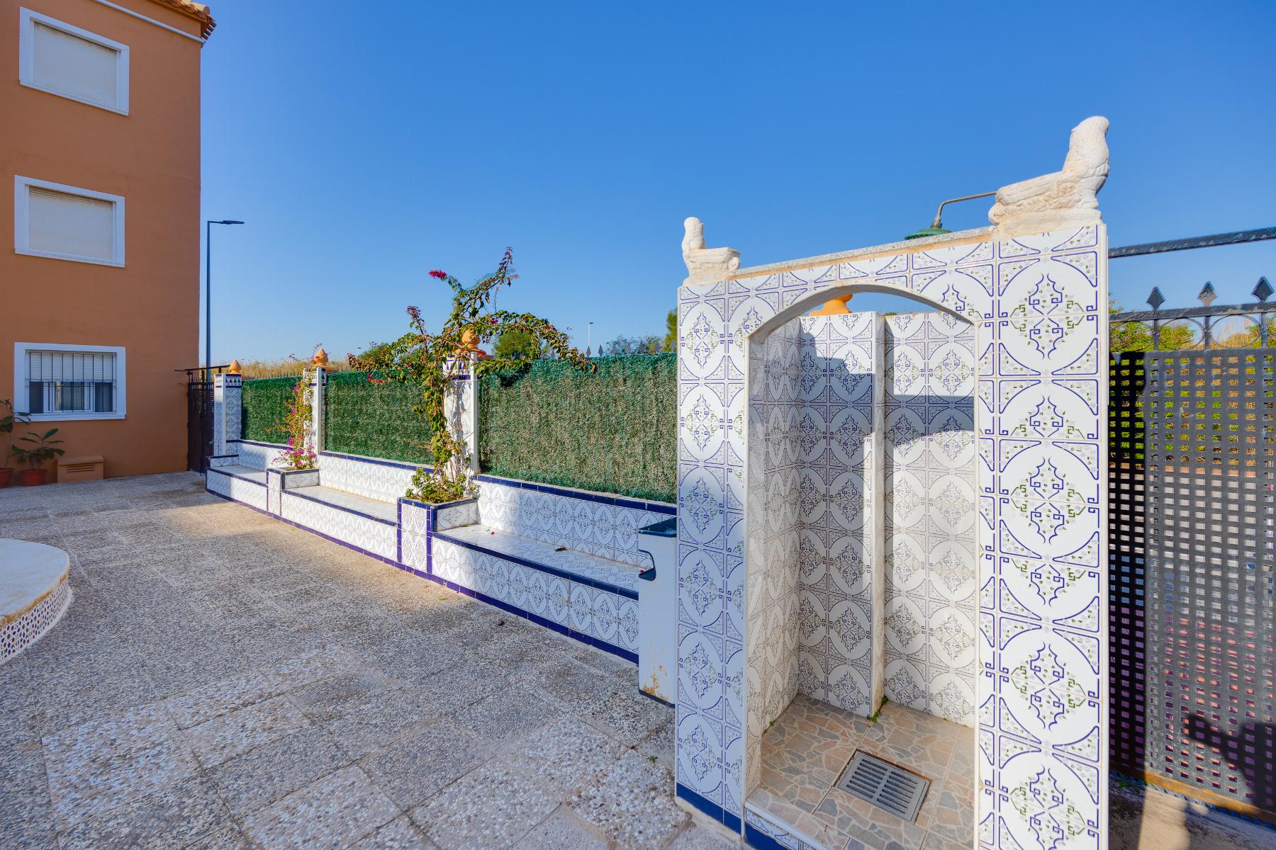 Bathroom in bungalow for sale in Torrevieja