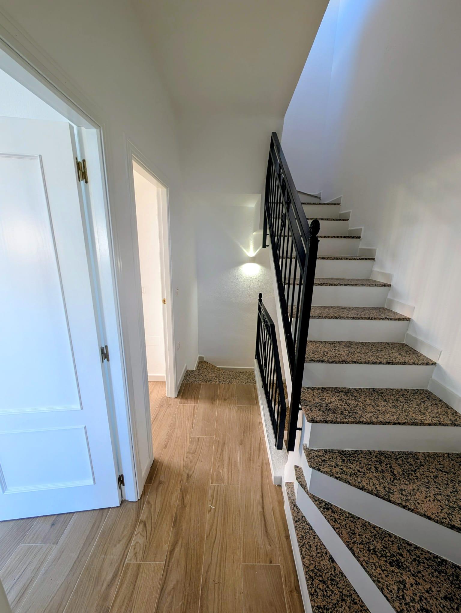 Bedroom in villa for sale in Orihuela Costa