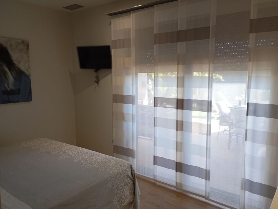 Garden in villa for sale in Daya Nueva