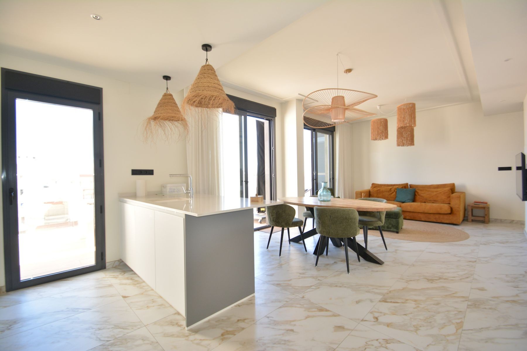 Garden in penthouse for sale in Guardamar del Segura