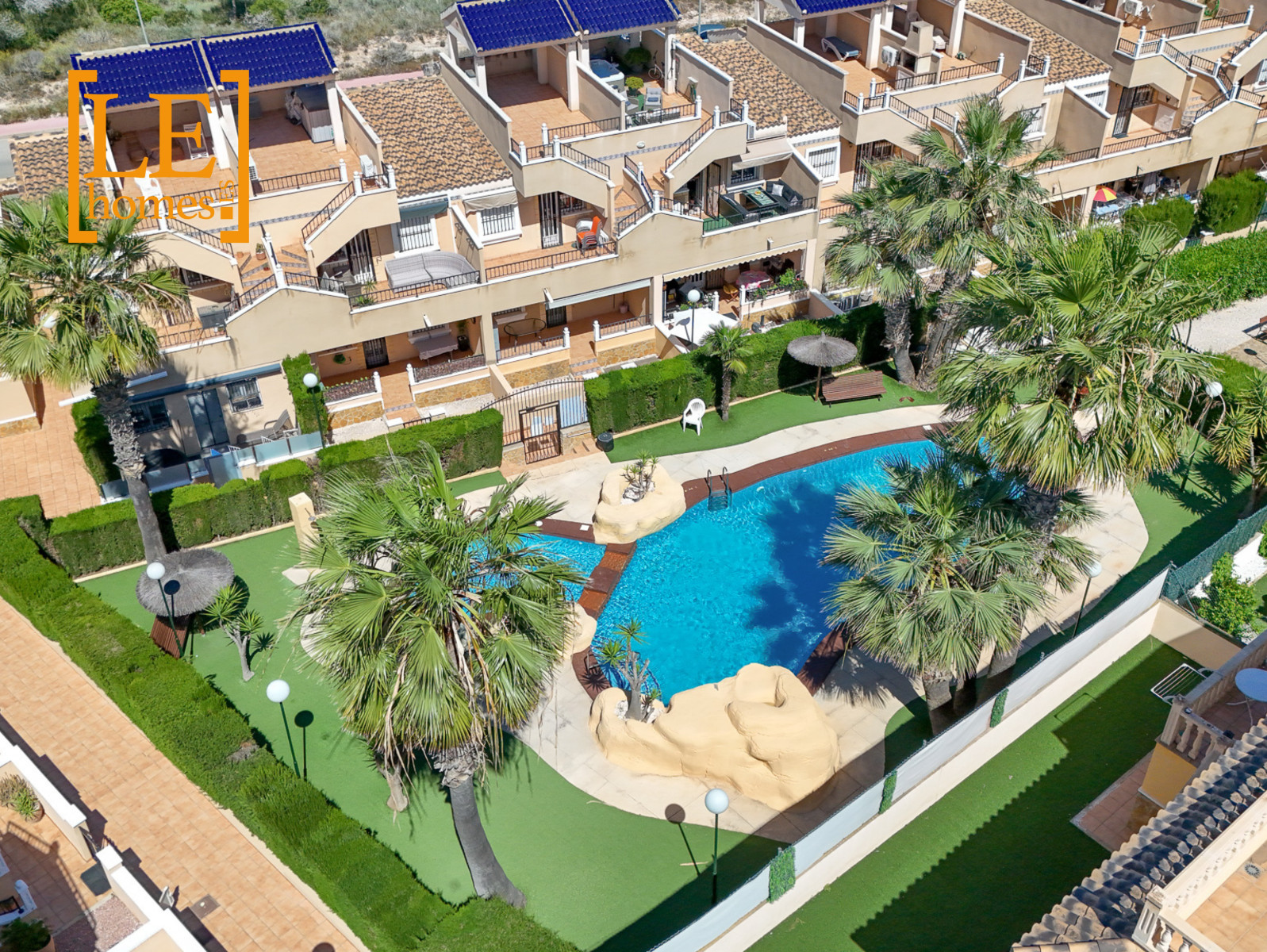 Terrace in bungalow for sale in Orihuela Costa