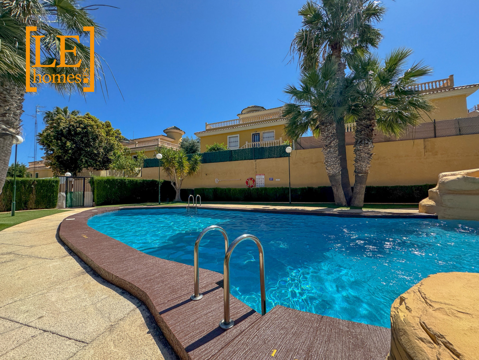 Terrace in bungalow for sale in Orihuela Costa