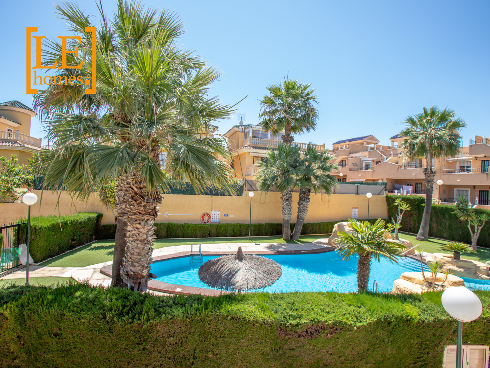 Dining area in bungalow for sale in Orihuela Costa