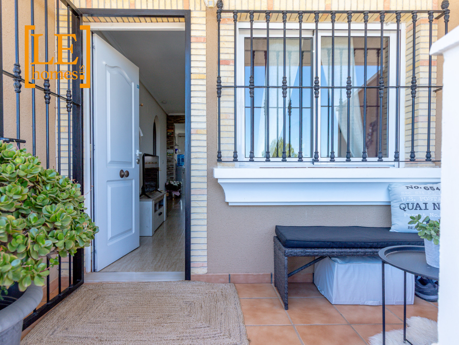 Bedroom in bungalow for sale in Orihuela Costa